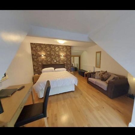 The Countryman Inn Ллантризант Экстерьер фото